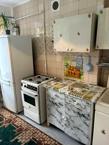 Тополина вул., 17