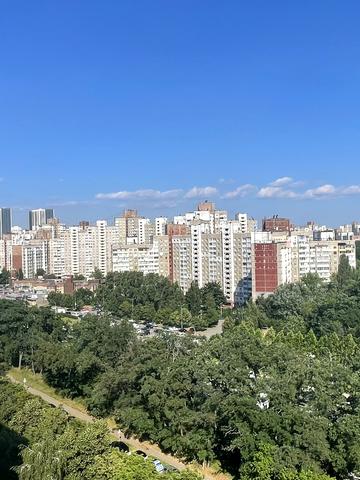 Академіка Глушкова просп., 34