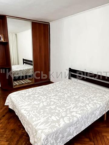 Лесі Українки бульв., 19
