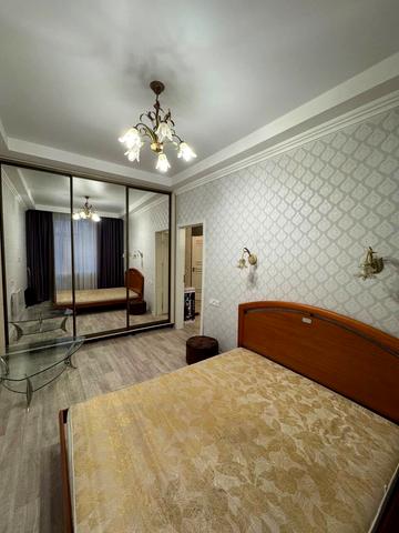 Лесі Українки просп. (Пушкіна), 6