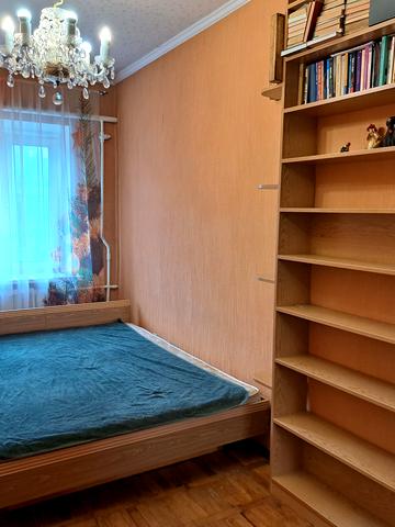 Олени Теліги вул., 9