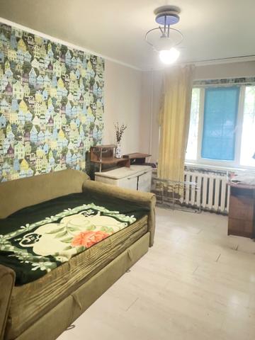Академіка Корольова вул., 68
