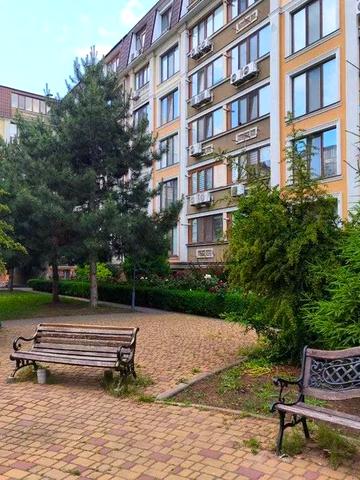 Добровольців вул. (Маршала Говорова), 10в