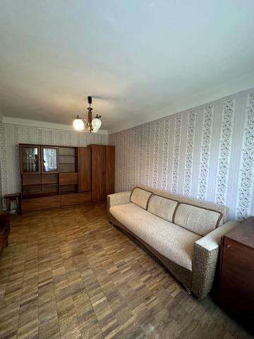 Романа Ратушного вул. (Волгоградська), 41