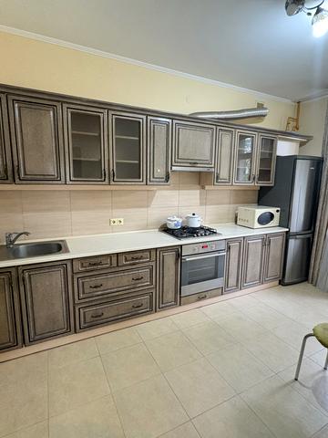 Червоної Калини просп., 44