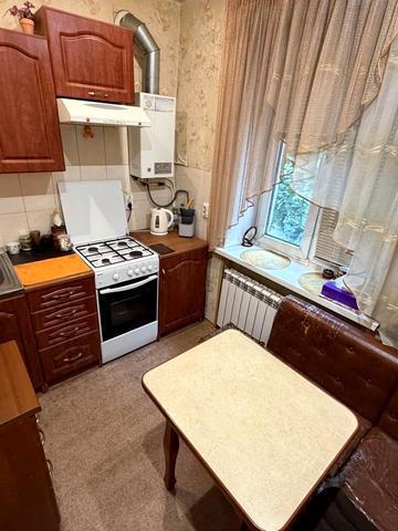 Генерала Безручка вул. (Новоорловська), 31