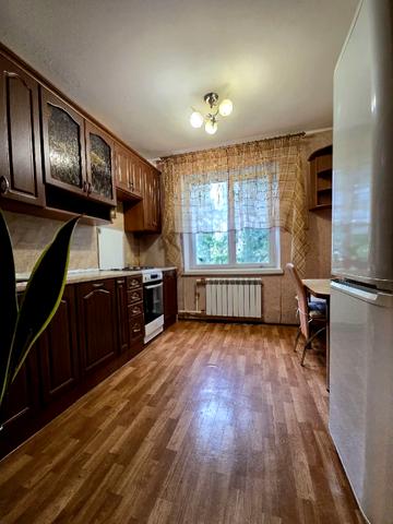 Петропавлівська вул., 127