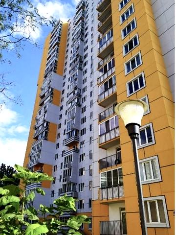 Середньофонтанська вул., 35