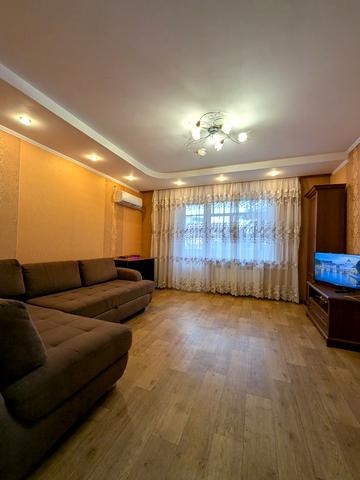 Михайла Драгоманова вул. (Димитрова), 52