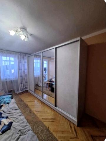 Бориса Грінченка вул., 6