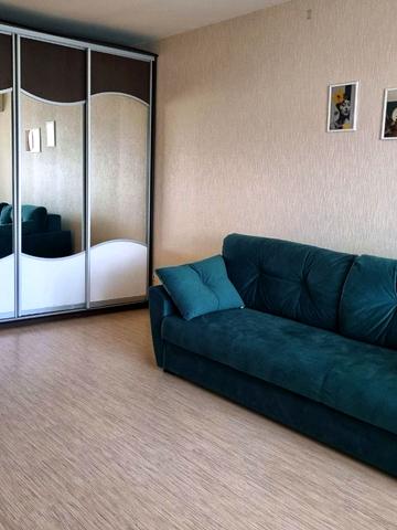 Гетьмана Петра Дорошенка вул. (Жовтнева), 24