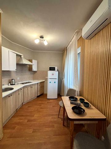 Юлії Здановської вул. (Ломоносова), 81-Б