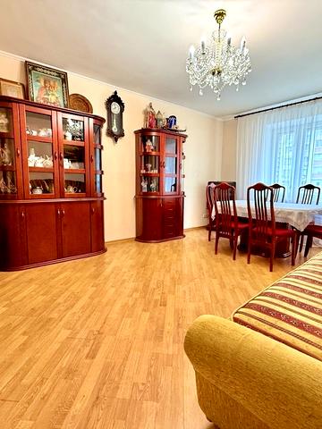 Урлівська вул., 4
