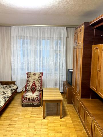 Академіка Єфремова вул. (Командарма Уборевича), 25
