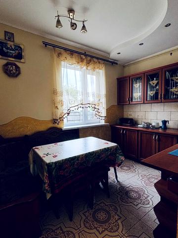 Ровдича вул., 3