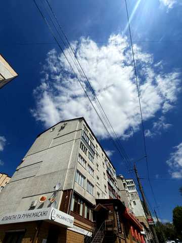 Степана Бандери вул., 49/2