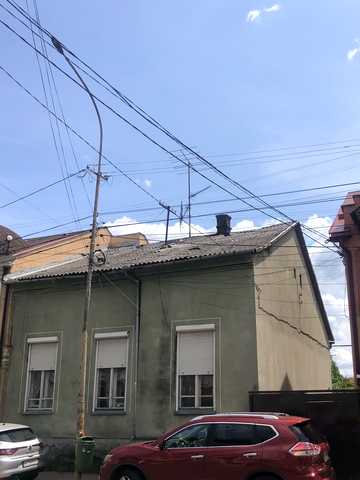 Миру вул., 46