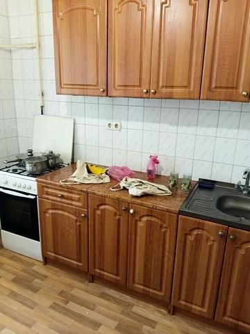 Тростянецька вул., 6