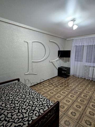 Вацлава Гавела бульв. (Івана Лепсе), 52