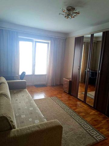 Амвросія Бучми бульв., 3