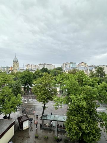 Незалежності вул., 158