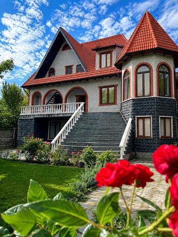 Наталі Забіли вул., 3-А