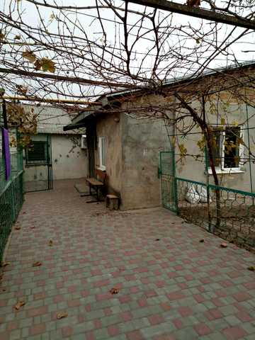 Центральна