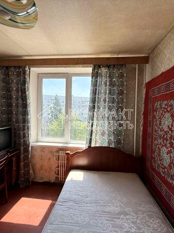Амосова вул. (Корчагінців), 52