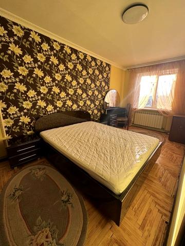 Богдана Хмельницького вул., 36
