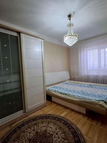 Академіка Булаховського вул., 28