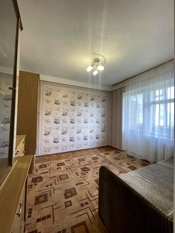 Богатирська вул., 10