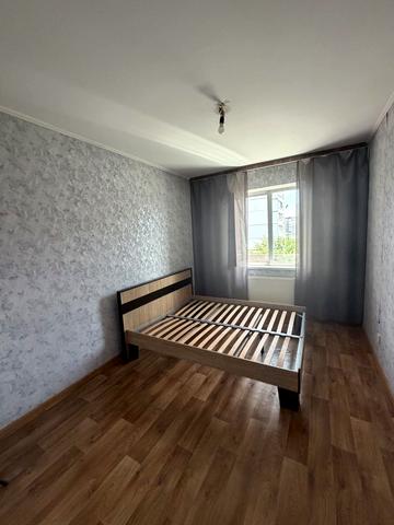 Каштанова вул., 14
