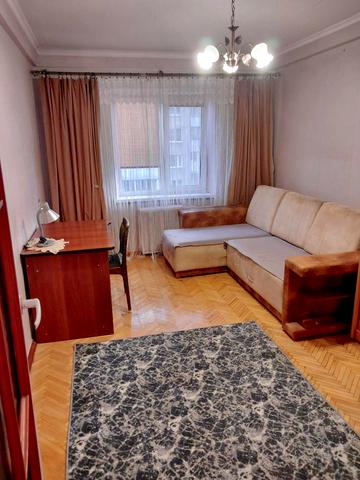 Євгена Сверстюка вул. (Марини Раскової), 8