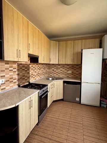 Героїв 128-ї Бригади вул. (8 Березня), 37