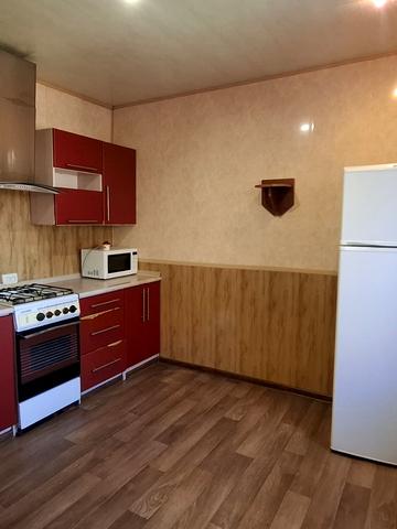Мала Гончарівська вул., 6