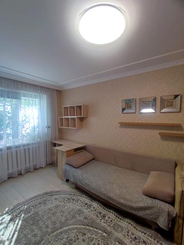 Космонавтів просп., 67
