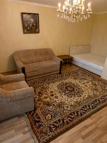 Бориса Грінченка вул., 12б
