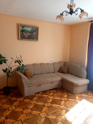 Кирила Трильовського вул., 8а