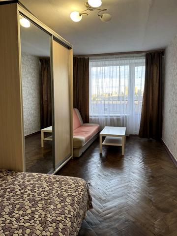 Вінстона Черчилля вул. (Червоноткацька), 29