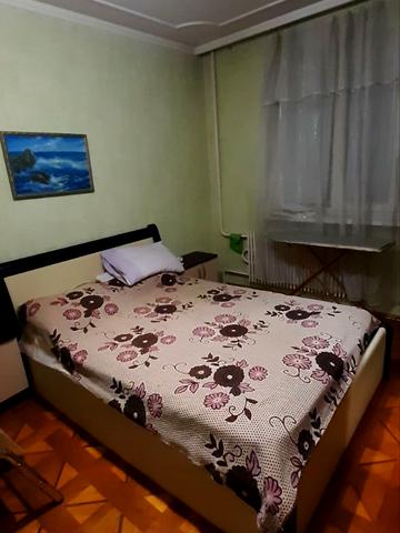 Титаренківський пров., 12