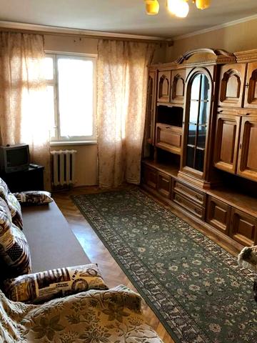 Небесної Сотні просп. (Маршала Жукова), 63
