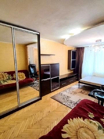 Деміївський пров., 8