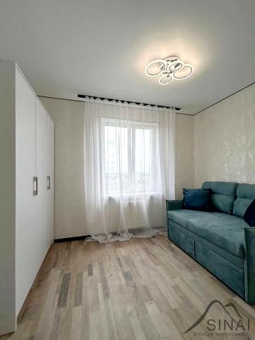 Металургів вул., 35