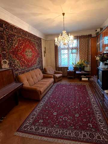 Лесі Українки просп. (Гагаріна), 11
