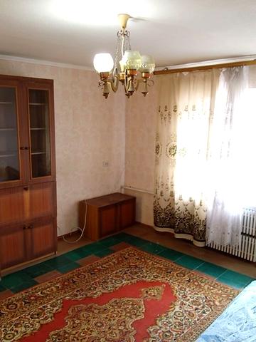 Євпаторійська вул., 100