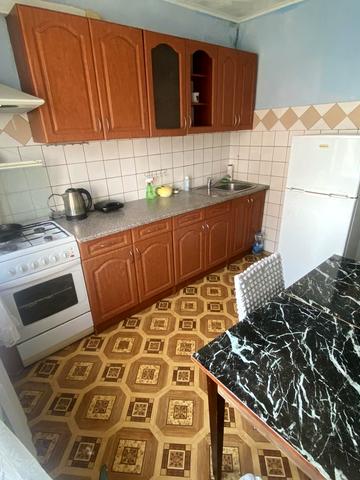 Голосіївський просп. (40-річчя Жовтня), 25