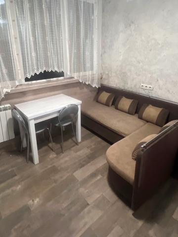 Камянська вул. (Дніпродзержинська), 127