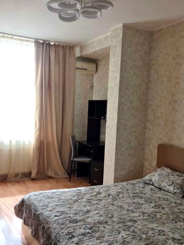 Торгова вул., 9