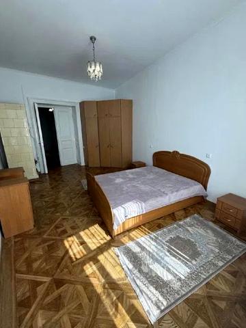 Івана Григоровича вул., 6