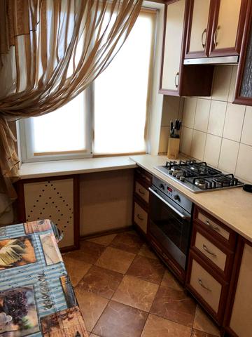 Свято-Миколаївська вул. (Леніна), 4